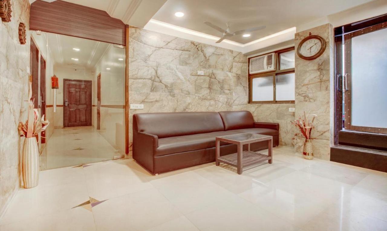 Hotel Cruz Royale Mumbai Exterior photo